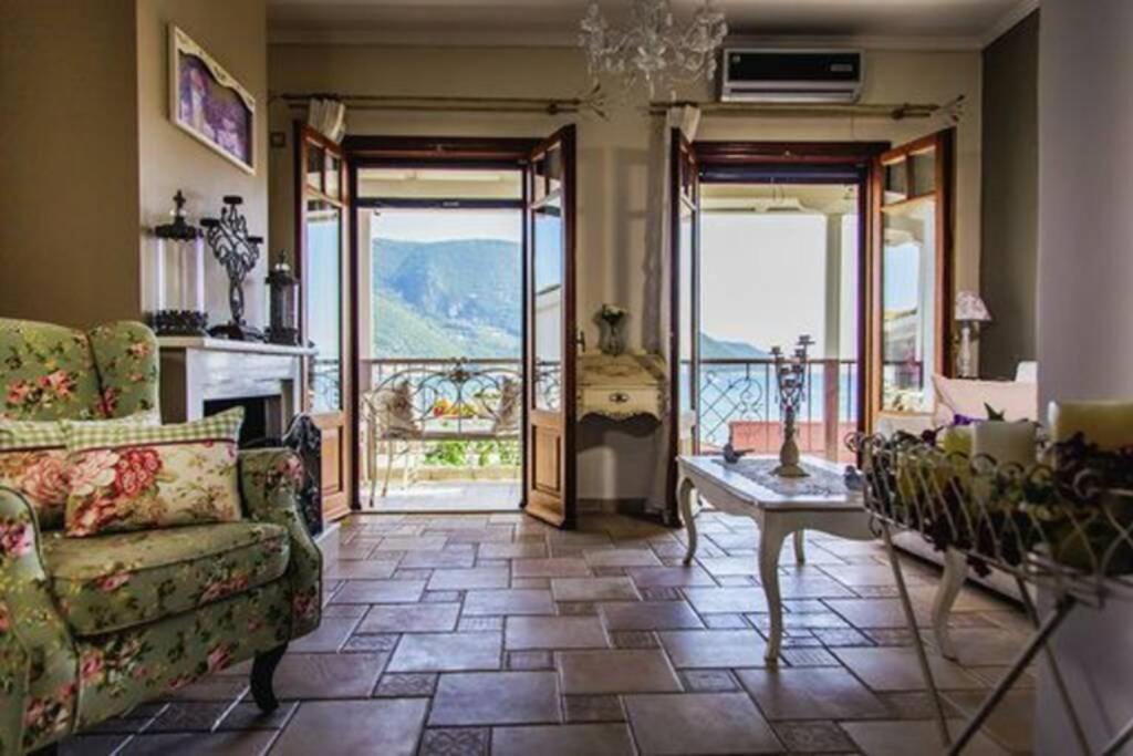Sea Front Almi Villa Василики Екстериор снимка