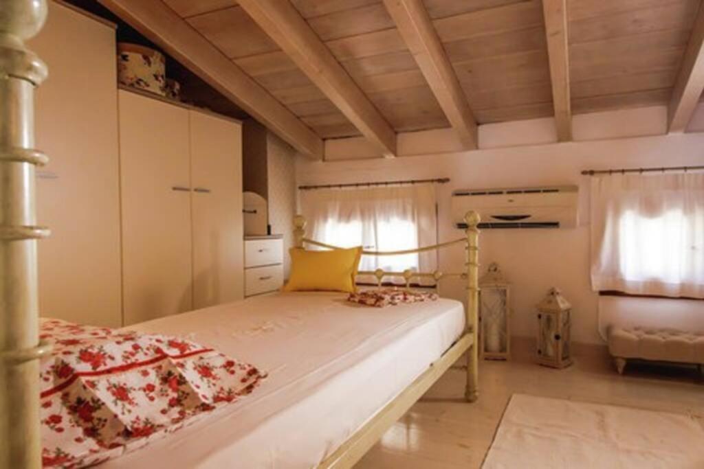 Sea Front Almi Villa Василики Екстериор снимка