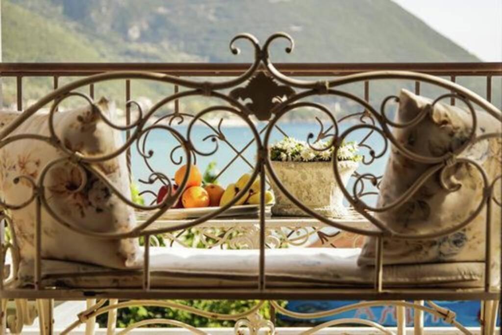 Sea Front Almi Villa Василики Екстериор снимка
